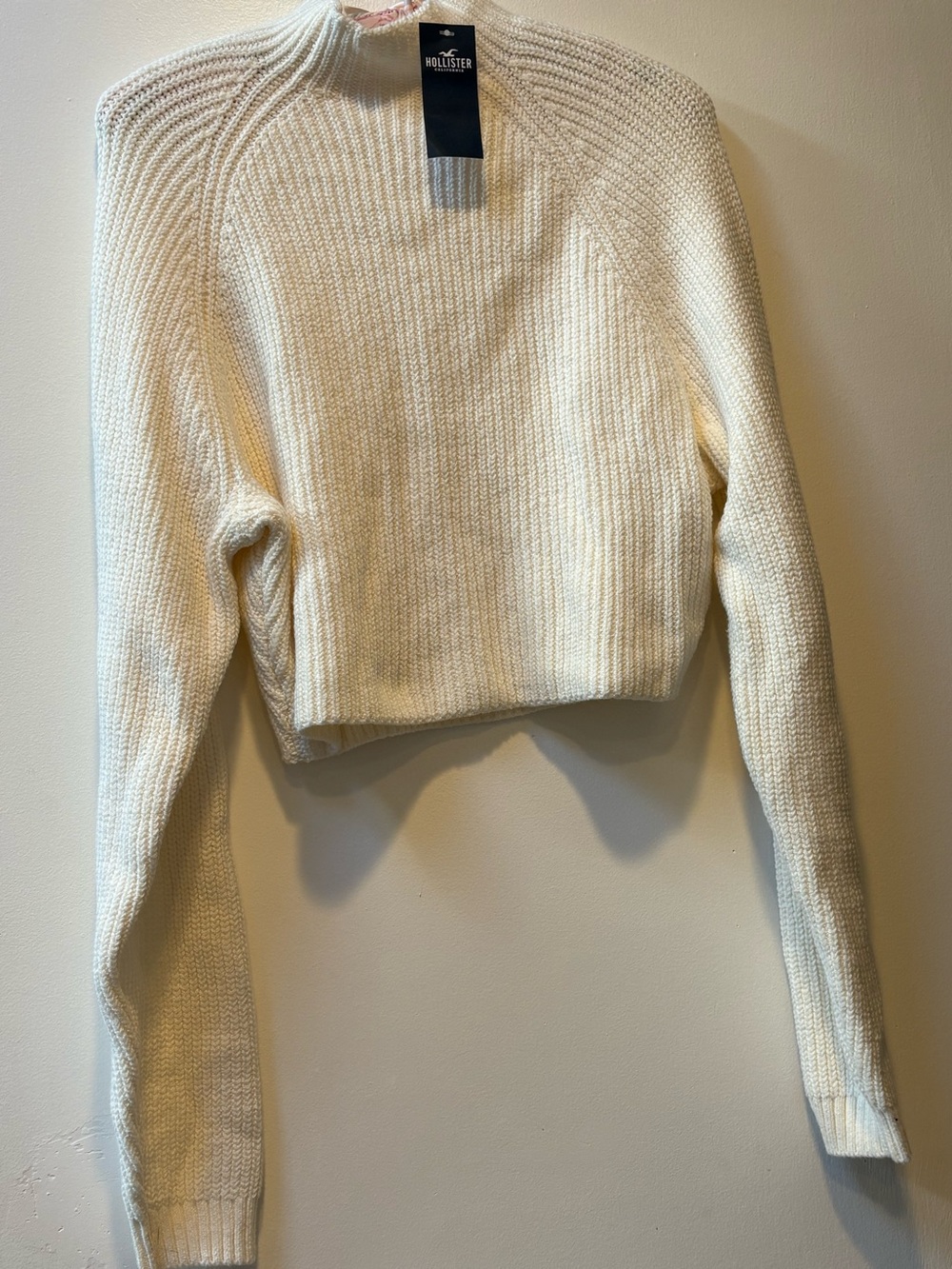 Hollister Cream Ribbed Cropped Sweater Super Soft and Cozy Sz Small